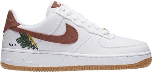 Se Nike Air Force 1 '07 SE Sneakers Kvinde Hvid Sneakers Str 38.5 - Læder hos Magasin ved Magasin