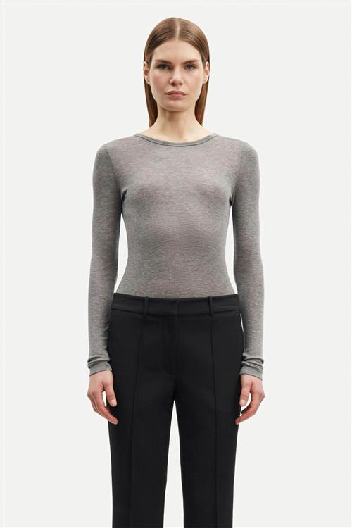 Se Samsøe Samsøe Sadou Tshirt ls 15499 Kvinde Grey Mel. Toppe Str S - hos Magasin ved Magasin