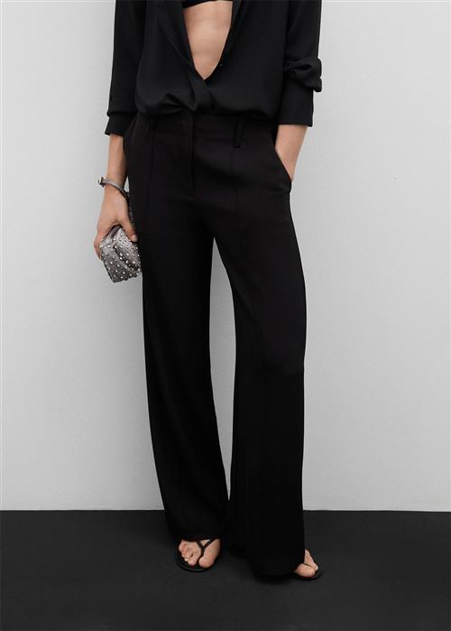 Se MANGO Pleated Straight Trousers Kvinde Black Bukser Str 34 - hos Magasin ved Magasin