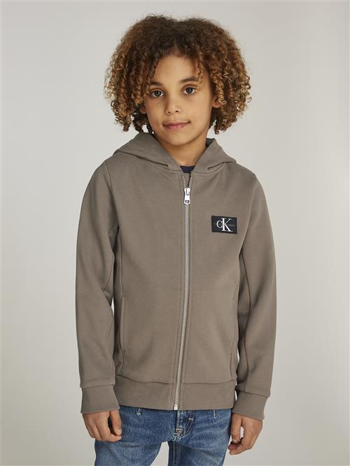 Calvin Klein Badge Zipthrough Str 8 - Falcon Sweatshirts hos Magasin