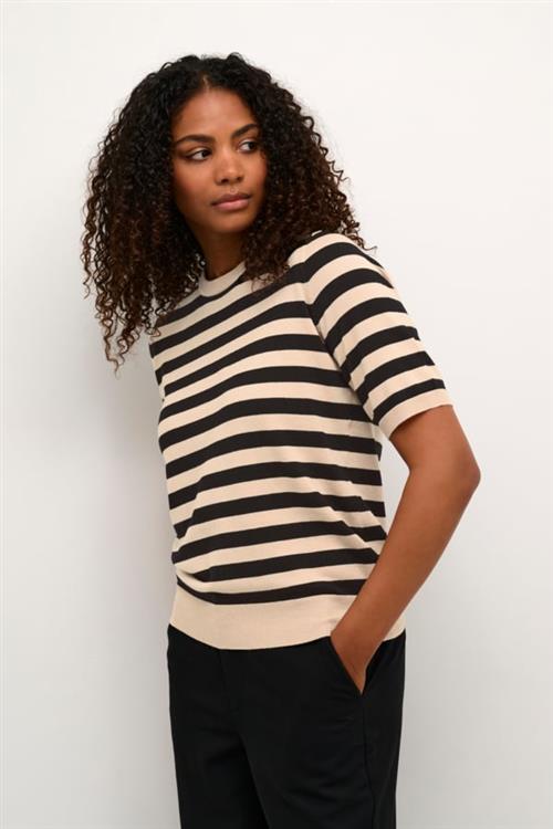 Se Kaffe Kamilo Short Sleeve Knit Kvinde Smoke Gray/black Deep Stripe Kortærmede T-shirts Str XS - hos Magasin ved Magasin