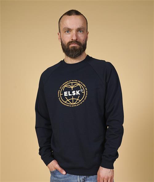 Se ELSK Statement Globe Men's Tværs Crewneck Mand 100 Dark Navy Sweatshirts Str XXL - Polyester hos Magasin ved Magasin