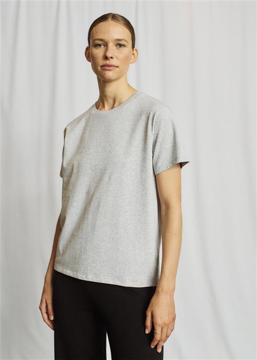 Se Bruun & Stengade BS Luna Tshirt Kvinde Light Grey Kortærmede T-shirts Str S - hos Magasin ved Magasin