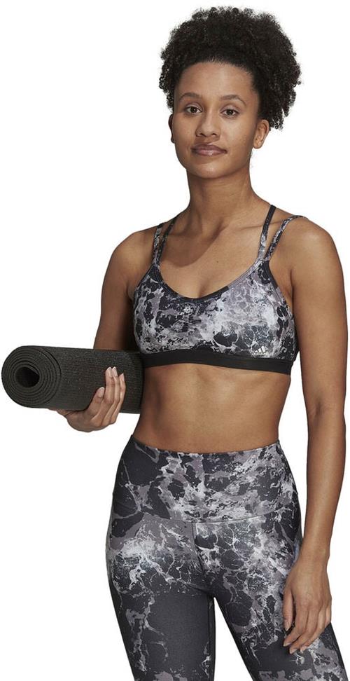 adidas Yoga Essentials Studio Lightsupport Allover Print Sports bh M/AC - Sports Bh'er Polyester hos Magasin