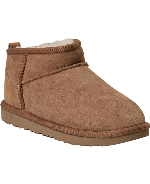 Se UGG K Classic Ultra Mini Chestnut Støvler Str 33,5 - hos Magasin ved Magasin