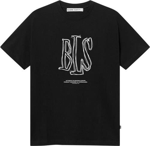 Se BLS Hafnia Handwritten Capital Tshirt Mand Black Kortærmede T-shirts Regular Fit Str L - Bomuld hos Magasin ved Magasin