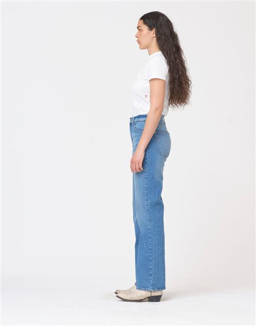 Tomorrow Brown Straight Jeans Wash Iowa Kvinde Denim Blue Straight Jeans Str 24 / 32'' - hos Magasin