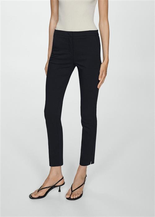 Se MANGO Cropped Slimfit Trousers Kvinde Navy Bukser Med Smalle Ben Str 38 - hos Magasin ved Magasin