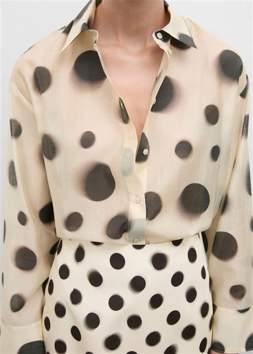 Se MANGO Polka dot Lyocell Shirt Kvinde Light Beige Skjorter Str S - hos Magasin ved Magasin