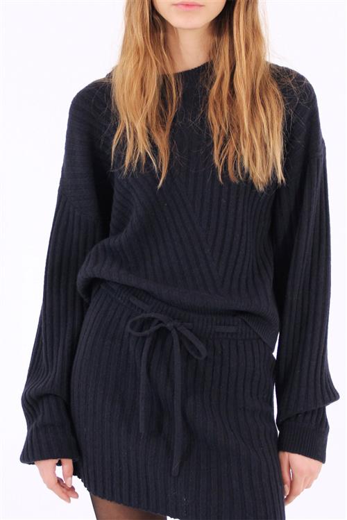 Designers Remix Carmen Asymmetric Sweater Kvinde Midnight Blue Langærmede Bluser Str S - hos Magasin