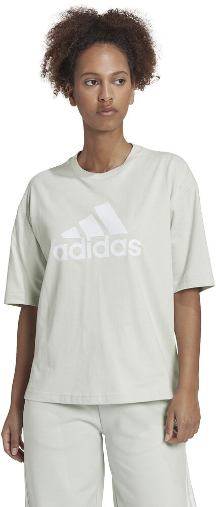 Se adidas Future Icons Badge of Sport Tshirt S - Trænings T-shirts Bomuld hos Magasin ved Magasin