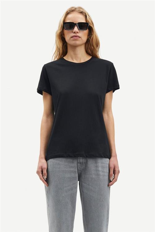 Samsøe Samsøe Solly tee Solid 205 Kvinde Black Kortærmede T-shirts Str XS - hos Magasin