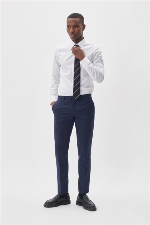 Se Matinique Las Stretch Suit Mand Blå Habitbukser Slim Fit Str 40/87 - hos Magasin ved Magasin