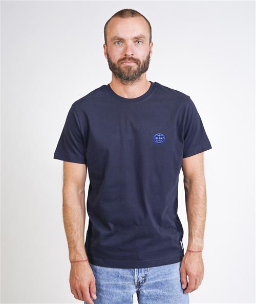 Se ELSK Globe Men's Brushed Tshirt Mand 100 Dark Navy Kortærmede T-shirts Str M - Polyester hos Magasin ved Magasin