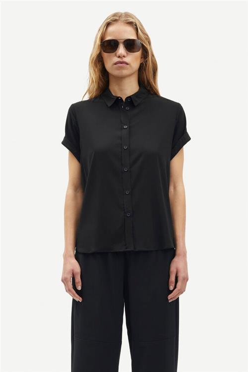 Samsøe Samsøe Majan ss Shirt 9942 Kvinde Black Kortærmede Skjorter Str M - Viskose hos Magasin