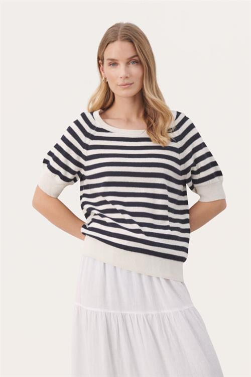 Part Two Glenniepw PU Kvinde Dark Navy Stripe Kortærmet Strik Regular Fit Str L - hos Magasin