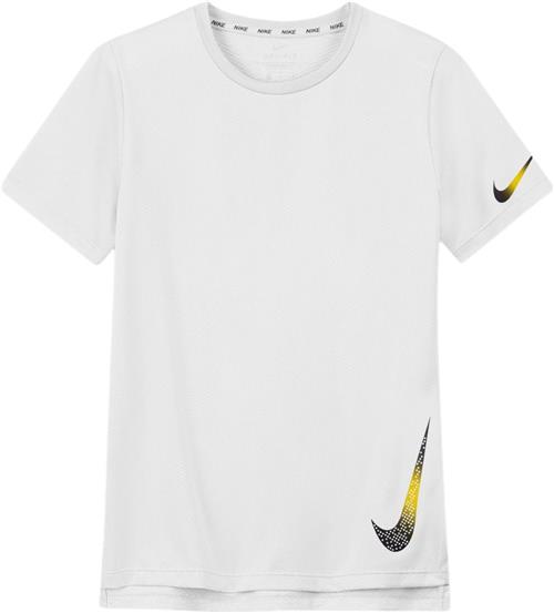 Se Nike Nike Wild Card BIG Kids' Boys Str 122-128 / XS - White Kortærmede T-shirts Polyester hos Magasin ved Magasin