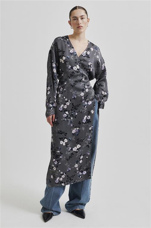 Second Female Florana Wrap Dress Kvinde Volcanic Ash Midi Kjoler Str M - Viskose hos Magasin