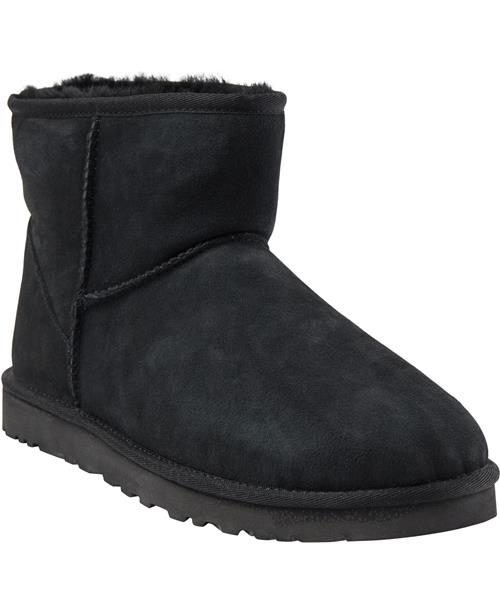 Se UGG M Classic Mini Mand Black Vinterstøvler Str 46 - hos Magasin ved Magasin