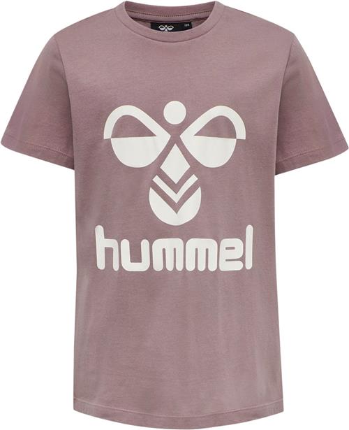 Se Hummel Tres Tshirt 128 - T-shirts hos Magasin ved Magasin