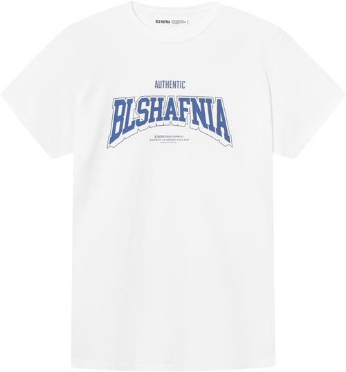 Se BLS Hafnia College 2 Tshirt Mand White Kortærmede T-shirts Regular Fit Str XL - hos Magasin ved Magasin