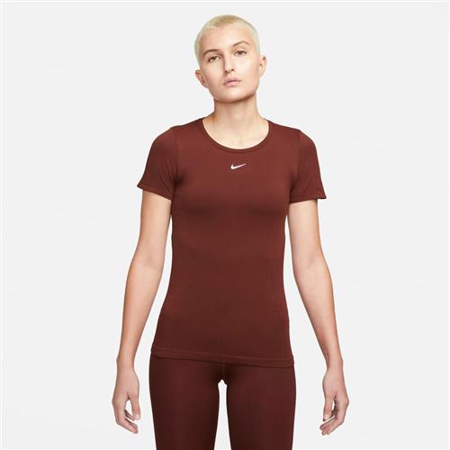 Se Nike Dri Fit Adv Aura Slim Fit Traenings T Shirt XS - Trænings T-shirts hos Magasin ved Magasin