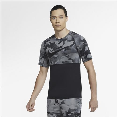 Se Nike Pro Camo T Shirt M - T-shirts hos Magasin ved Magasin