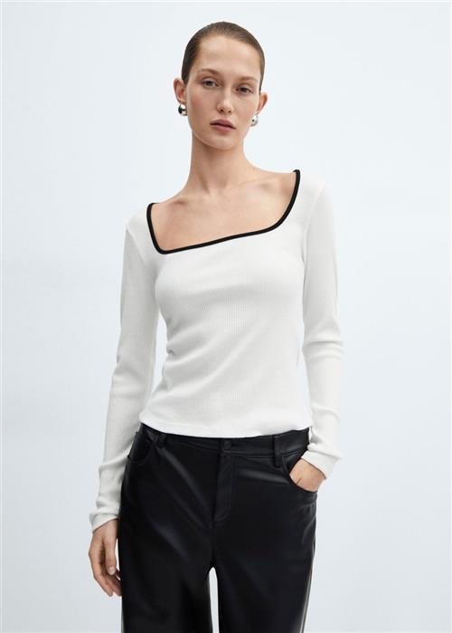 Se MANGO Ribbed Squared Neckline Tshirt Kvinde White Kortærmede T-shirts Str XS - hos Magasin ved Magasin