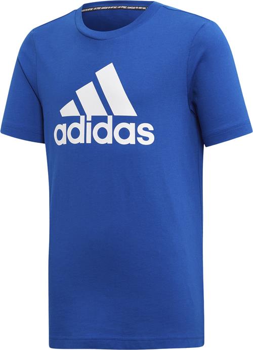 Se adidas Must Haves Badge Of Sport Tee 110 - T-shirts Bomuld hos Magasin ved Magasin