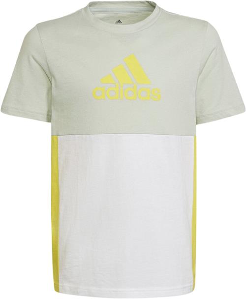 adidas Colourblock Tshirt 140 - T-shirts hos Magasin