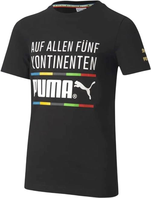 Se Puma TFS Graphic Tshirt 128 - T-shirts hos Magasin ved Magasin