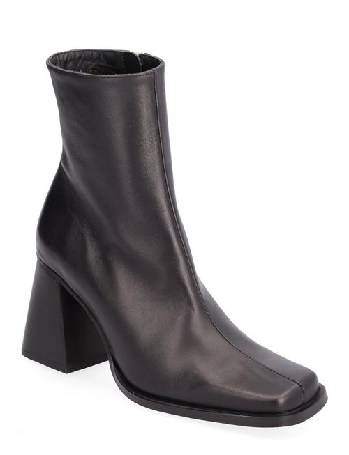 ALOHAS South Black Leather Ankle Boots ALOHAS Black