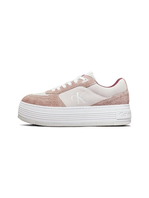 Se Calvin Klein Jeans Sneaker low  gammelrosa / hvid / offwhite ved About You