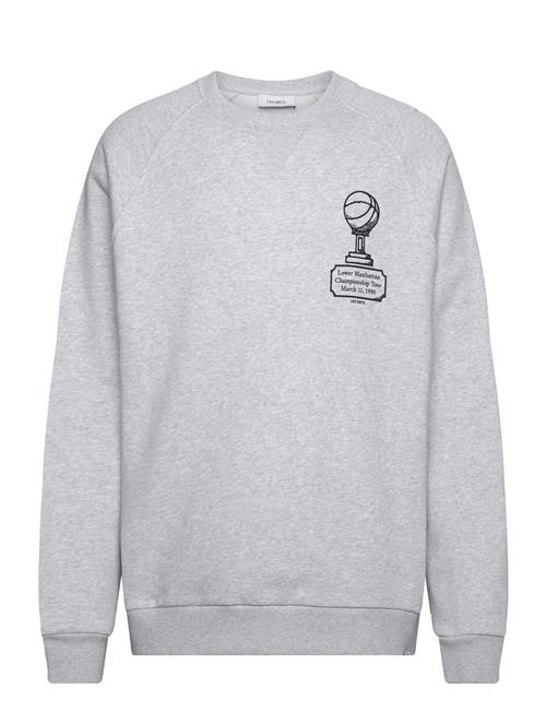 Se Les Deux Tournament Sweatshirt Les Deux Grey ved Booztlet