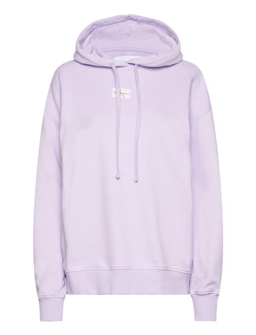 Se Calvin Klein Jeans Woven Label Over D Hoodie Calvin Klein Jeans Purple ved Booztlet