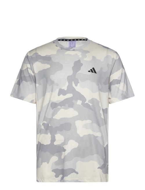 Se adidas Performance Adidas Train Essentials Camo Aop T-Shirt Adidas Performance Beige ved Booztlet