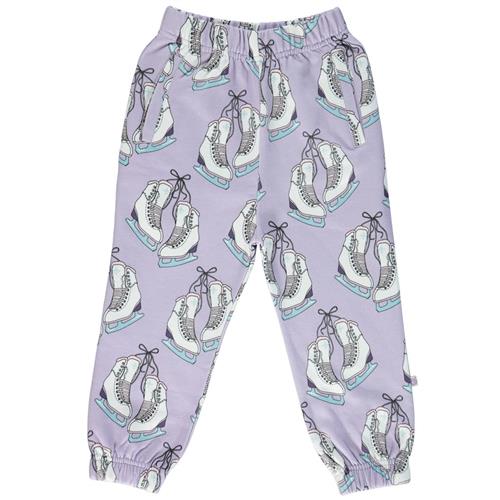 Se Småfolk Sweatpants i Orchid Petal med skøjteprint | Lilla | 5-6 years ved Babyshop