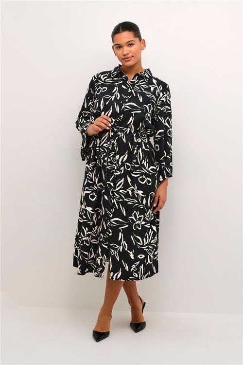 Kaffe Curve Kcflora Shirt Dress Kvinde Black/sand Painted Flower Maxi Kjoler Str 42 - hos Magasin