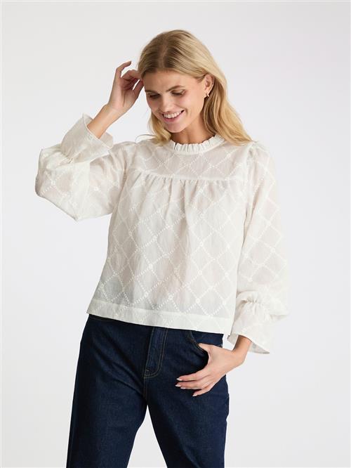 Se Neo Noir Mamara Square Emb Blouse Kvinde White Langærmede Bluser Str 40 - hos Magasin ved Magasin