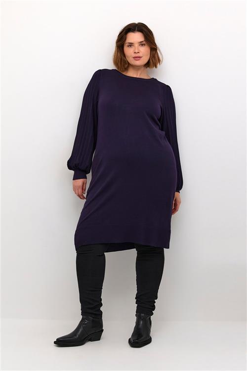 Se Kaffe Curve Kcloni Knit Dress Kvinde Dawn Purple Langærmede Bluser Str S - Viskose hos Magasin ved Magasin