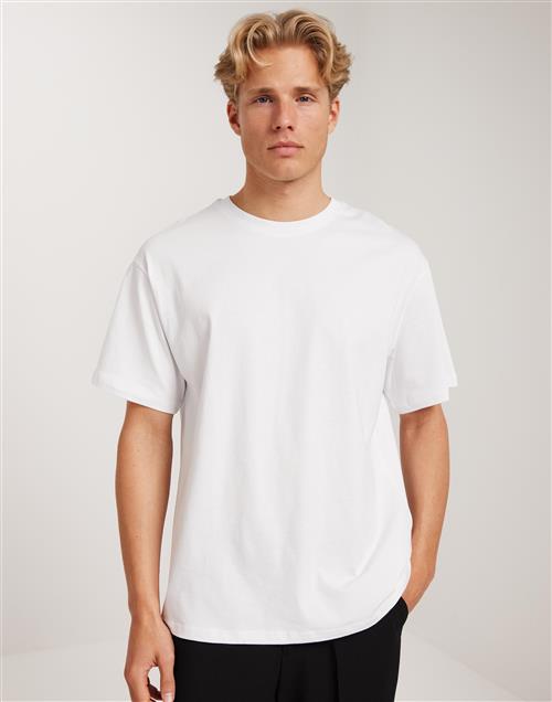 Que Sera Sera Tischi Blank Tee Oversized t-shirts Hvid