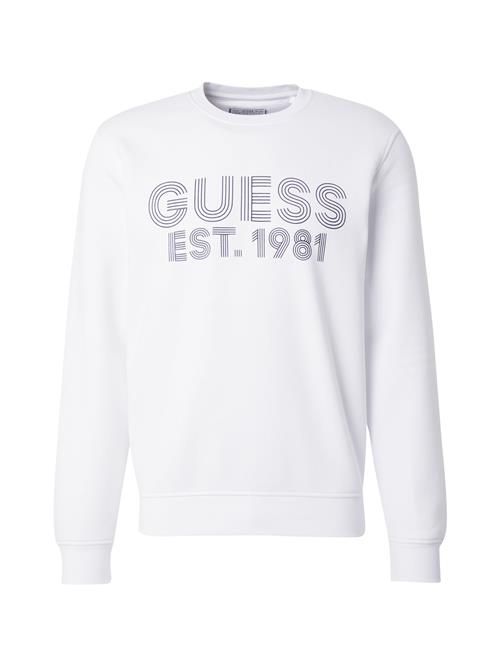 Se GUESS Sweatshirt 'BEAU'  navy / hvid ved About You