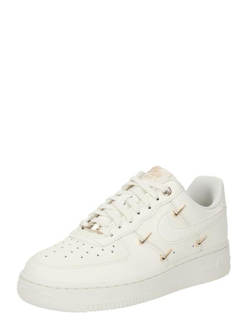 Nike Sportswear Sneaker low 'AIR FORCE 1'  guld / hvid