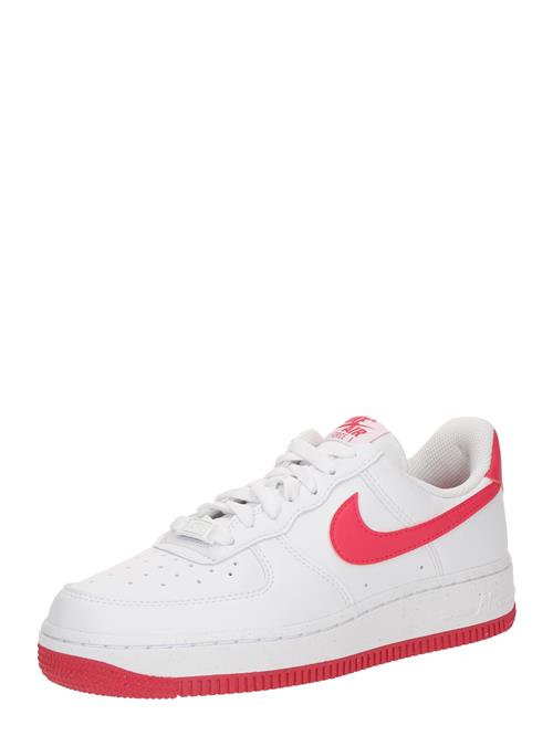 Se Nike Sportswear Sneaker low 'Air Force 1 '07 Better'  neonpink / hvid ved About You