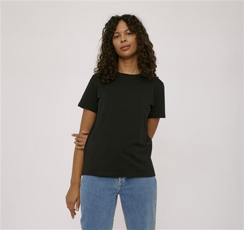 Se Organic Basics Organic Cotton Tee Kvinde Black Kortærmede T-shirts Str M - hos Magasin ved Magasin