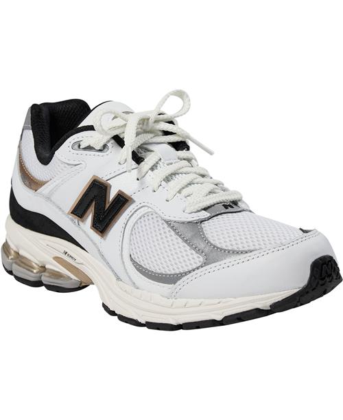 Se New Balance New Balance 2002r Mand White Sneakers Str 36 - hos Magasin ved Magasin