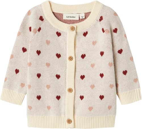 Se Lil' Atelier Nbfsaran LS Knit Card Heart LIL Str 68 - Turtledove Strik hos Magasin ved Magasin