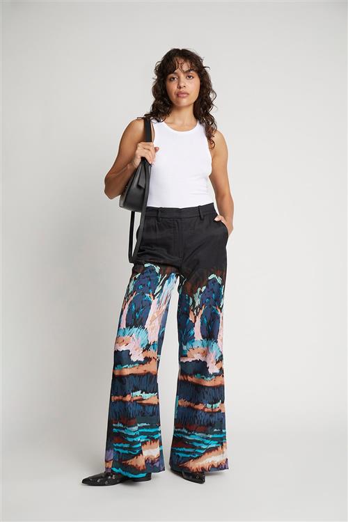 Se MUNTHE Eileen Printed Viscose Pants Kvinde Black Bukser Str 38 - hos Magasin ved Magasin