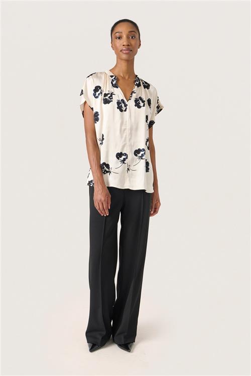 Soaked in Luxury Slerwina Paris Top Kvinde Black And White Flower Print Toppe Classic Fit Str L - hos Magasin