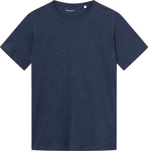 Se Knowledge Cotton Apparel Agnar Basic Tshirt - Regenerative Organic Certified™ - Gots/vegan Mand Insigna Blue Melange Kortærmede T-shirts Str L - hos M ved Magasin